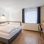 Schaefers Hotel, Self-check-in, Gratis Baeckerfruehstueck フェヒタ