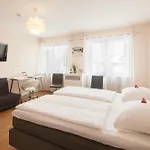 Schaefers Hotel, Self-check-in, Gratis Baeckerfruehstueck フェヒタ