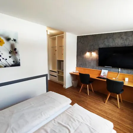 Schaefers Hotel, Self Check-in & Gratis Baeckerfruehstueck 3*