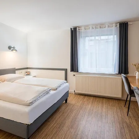 Schaefers Hotel, Self Check-in & Gratis Baeckerfruehstueck フェヒタ