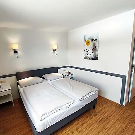 Schaefers Hotel, Innenstadt, Baeckerfruehstueck Inklusive & Smart Check-In Ab 14 Uhr Hotel
