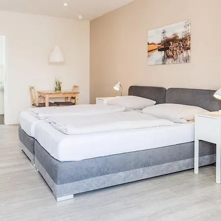 Schaefers Hotel, Self Check-in & Gratis Baeckerfruehstueck