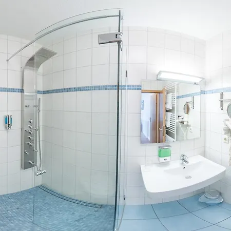 Schaefers Hotel, Self-Check-In, Gratis Baeckerfruehstueck 3* فيشتا