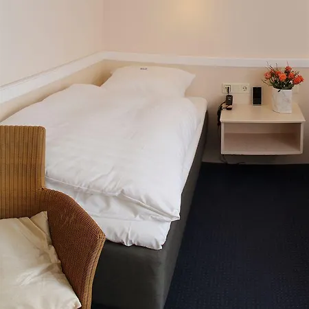 Schaefers Hotel, Self-Check-In, Gratis Baeckerfruehstueck فيشتا