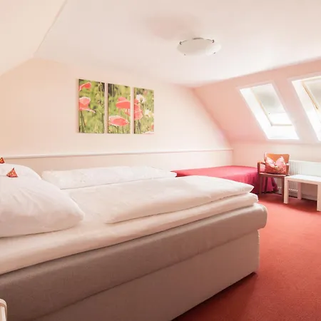 ホテル Schaefers Hotel, Self Check-in & Gratis Baeckerfruehstueck