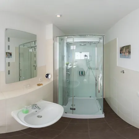 Schaefers Hotel, Self-Check-In, Gratis Baeckerfruehstueck فندق 3*