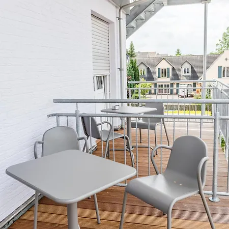 Schaefers Hotel, Self Check-in & Gratis Baeckerfruehstueck 3* フェヒタ